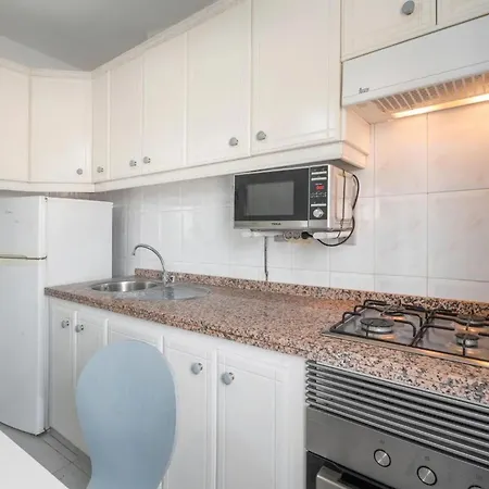 Charming 1-bedroom With Ocean View In *